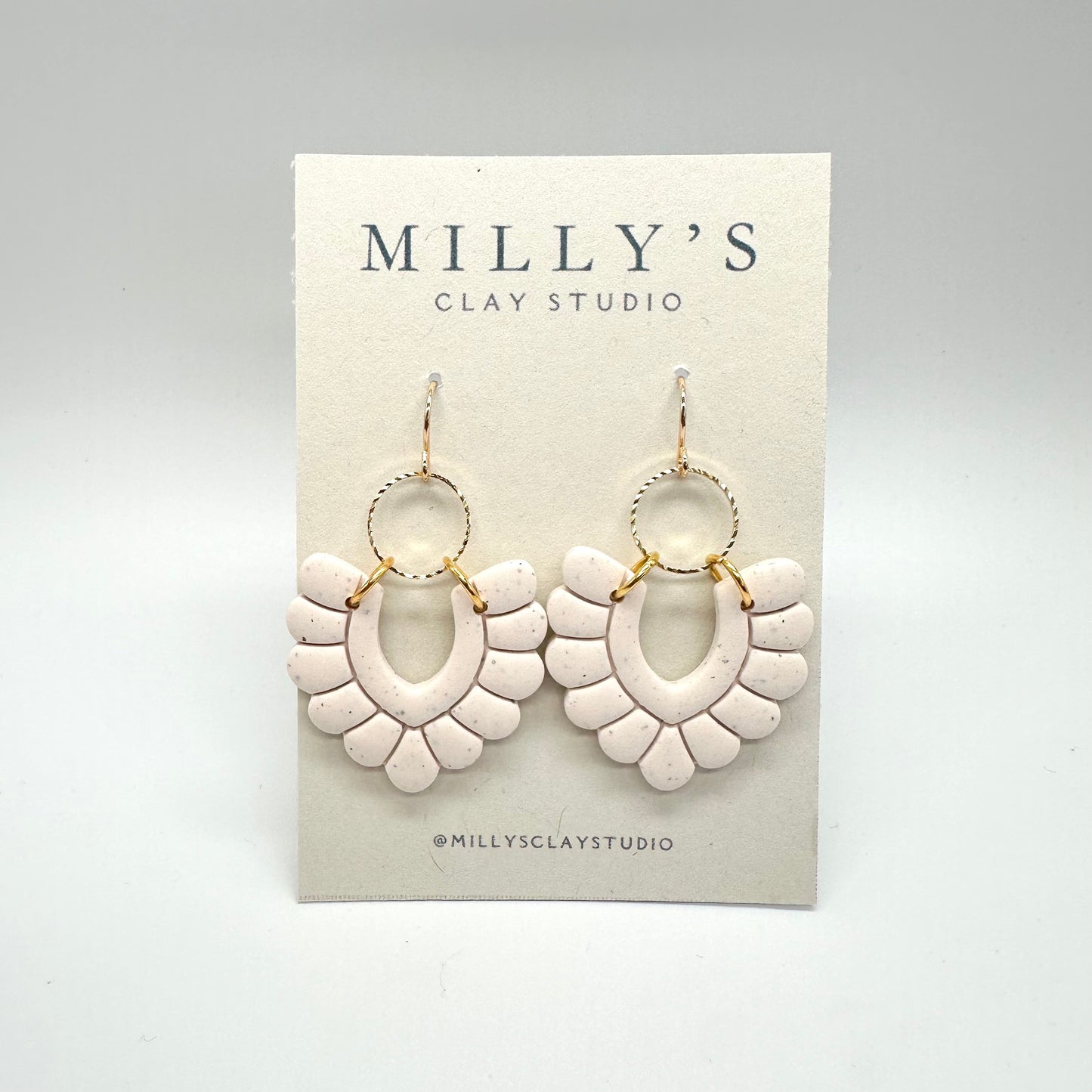 Stone Scallop Dangle Earrings